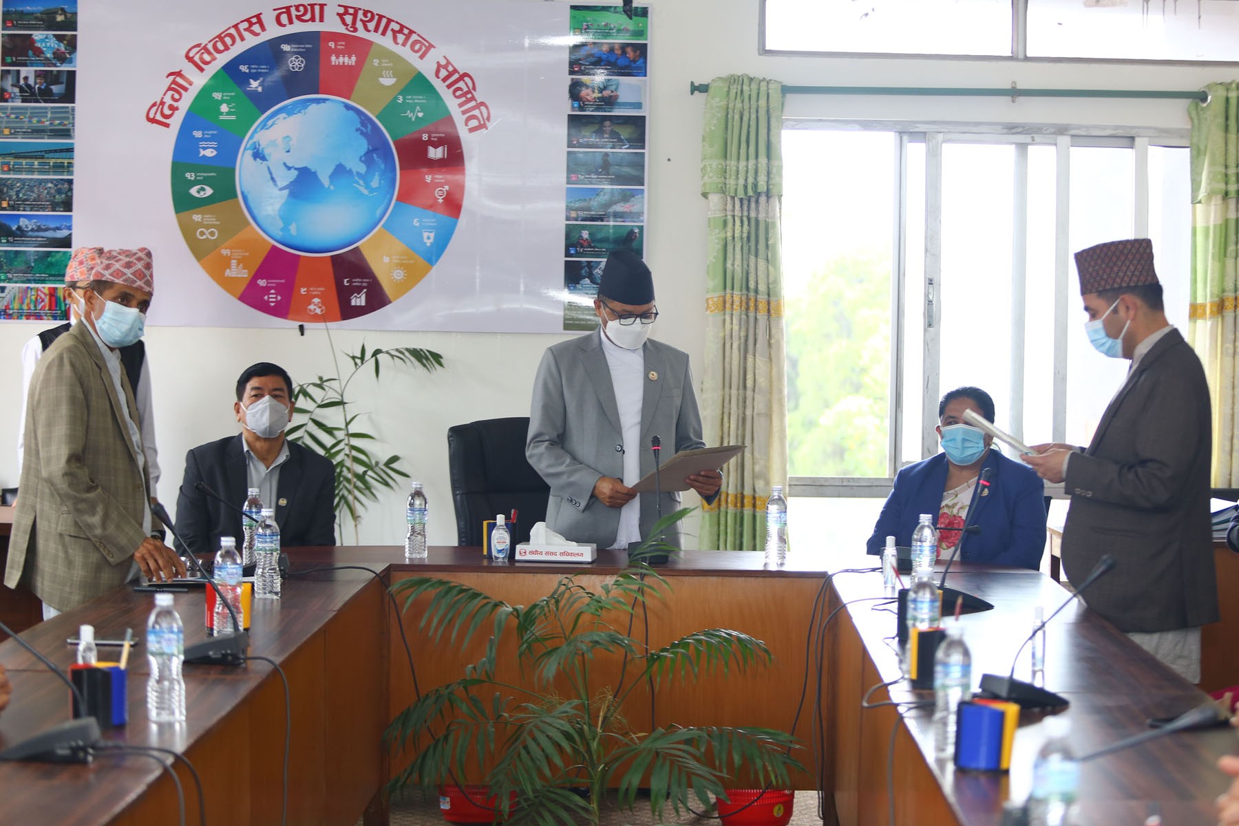 राष्ट्रियसभाध्यक्षसमक्ष डा देवकोटाबाट शपथ