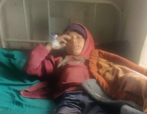 खुट्टा भाँचिएका बालकलाई उपचारका लागि अर्थाभाव