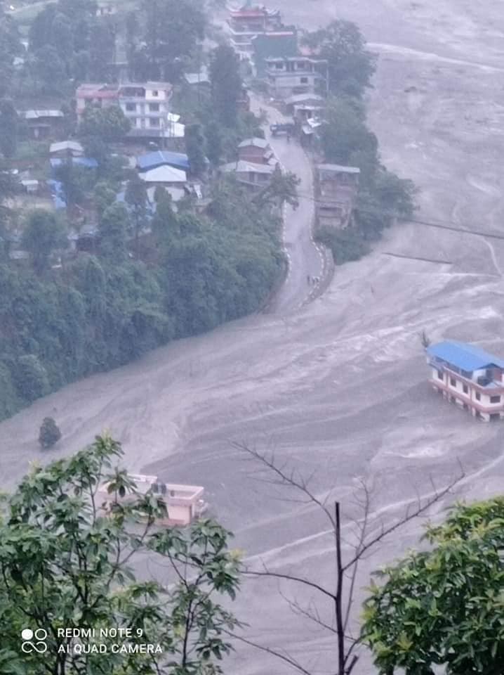 रेडियो मेलम्ची डुबानमा