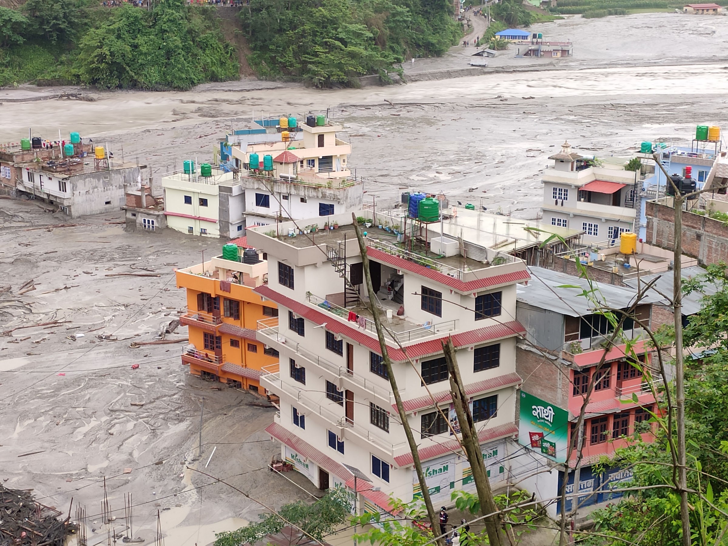 ANNFSU, NYA mobilise teams for rescue efforts in flood-hit areas in Sindhupalchok