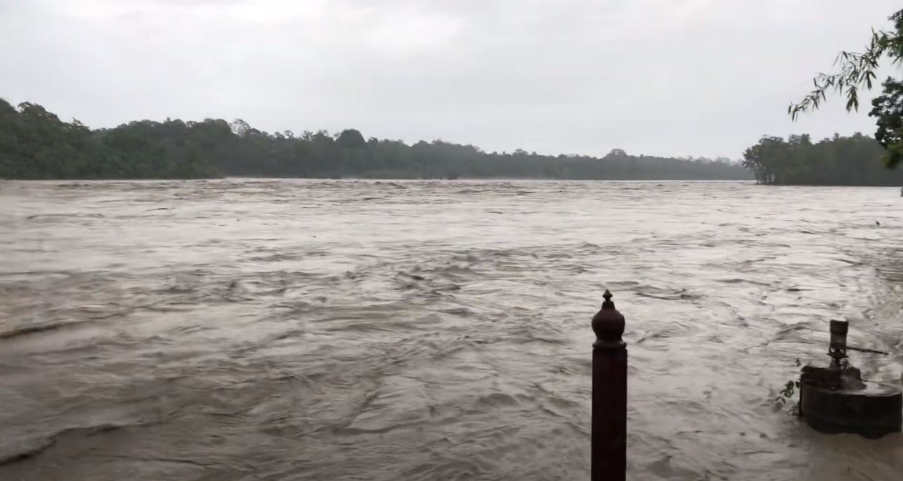 नारायणी नदी इतिहासकै उच्च विन्दुमा