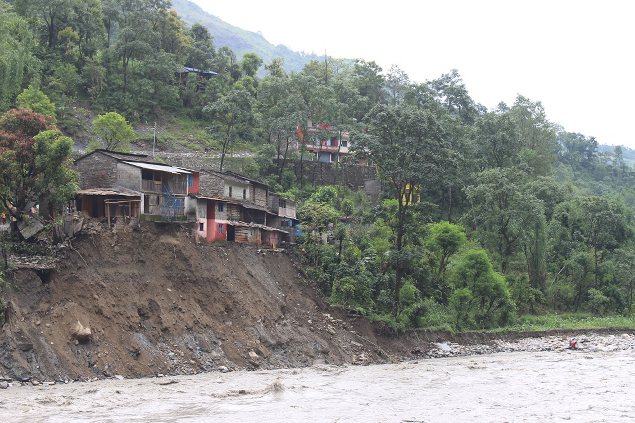 बागलुङमा विपद् : ४१ परिवार विस्थापित, ७ घर उच्च जोखिममा