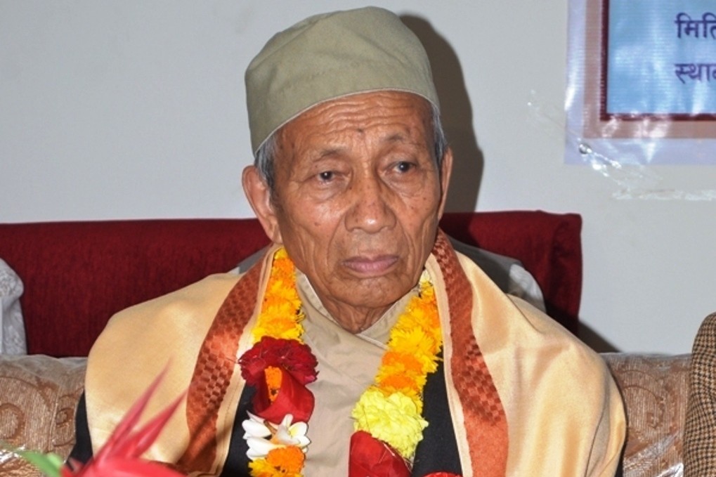 शताब्दी पुरुष  अस्पतालबाट घर फिर्ता