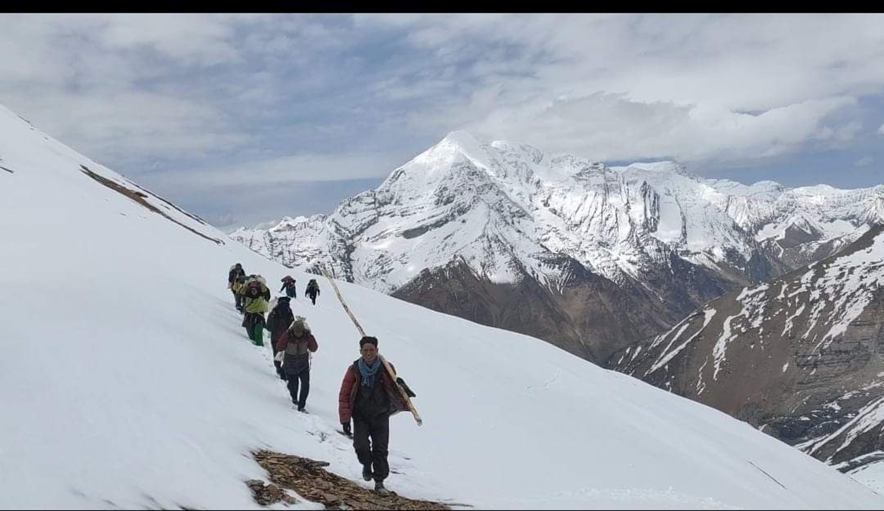 पुदुवा लेख काट्दै गर्दा