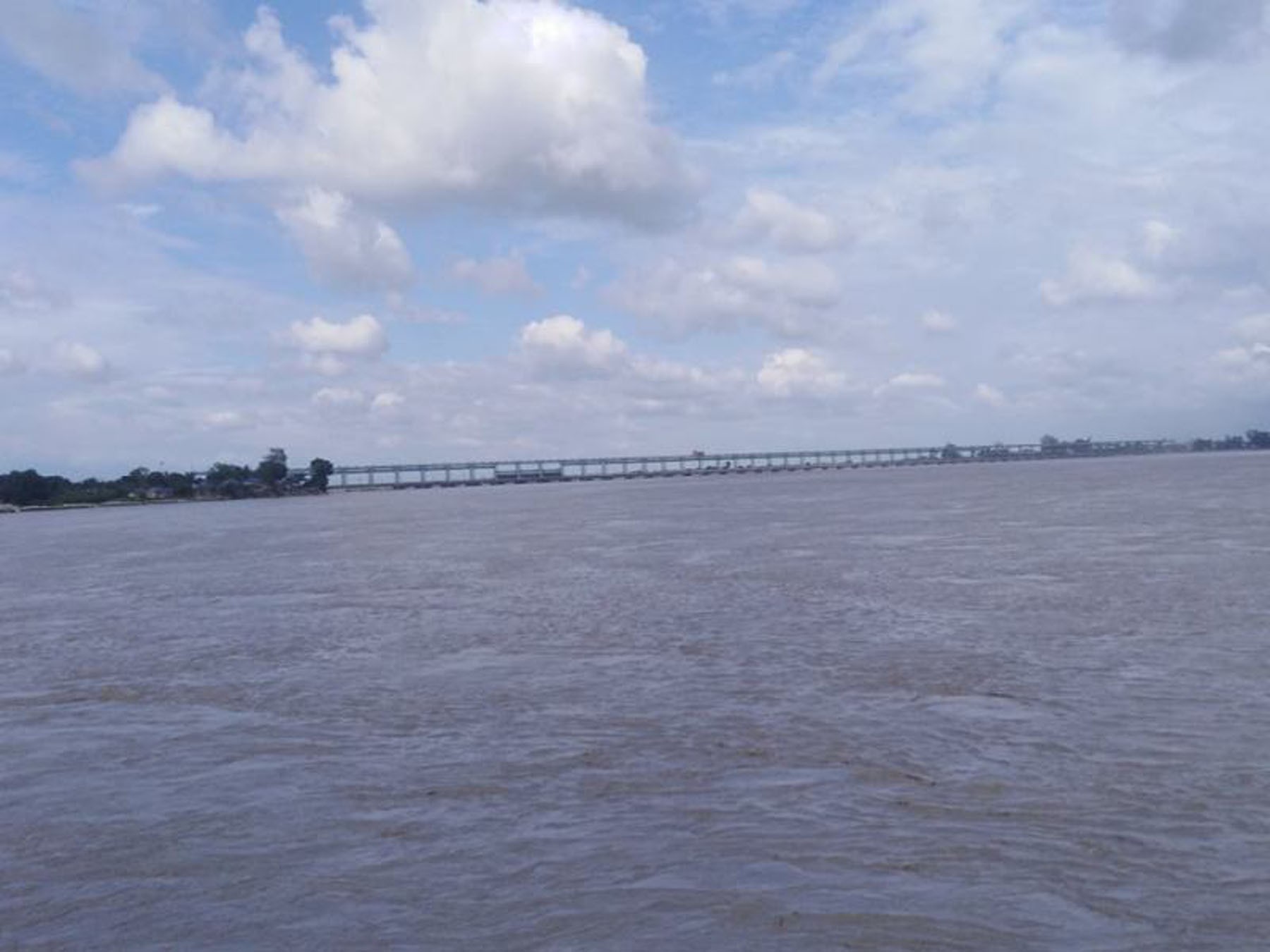 कोशीमा पानीको बहाव बढ्दै, सप्तरीका ५ सय घर डुबानमा