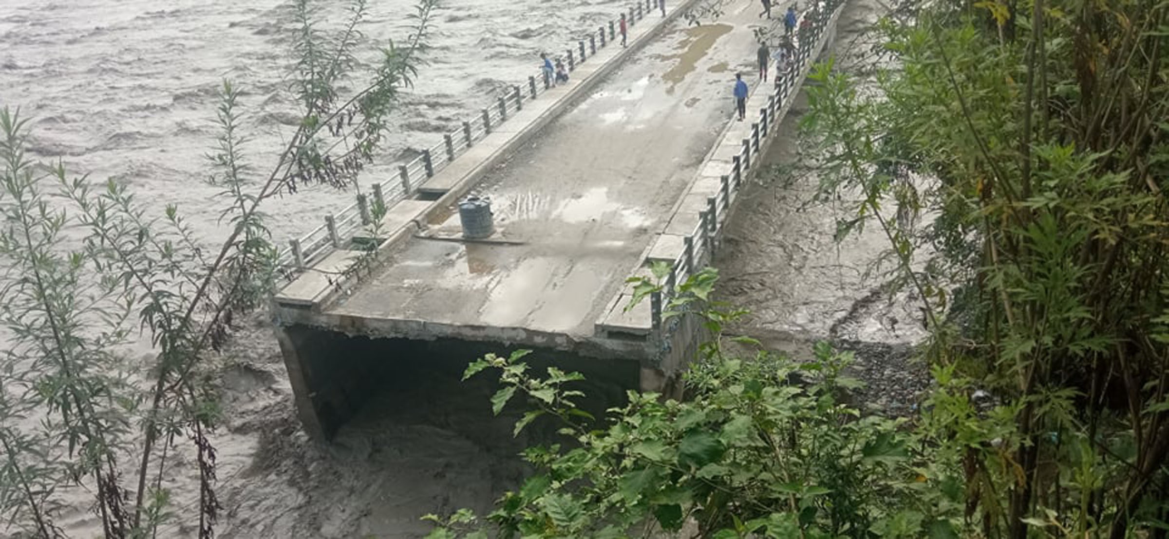 Flood sweeps away 60 houses and sheds, Bahunepati bridge at risk