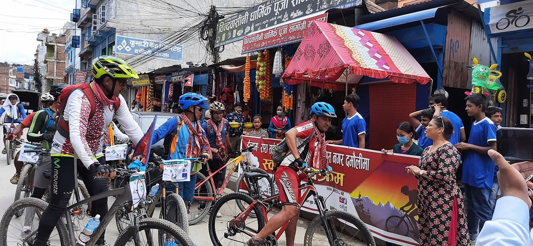 Bicycle trekkers' team reaches Damauli for tourism promotion