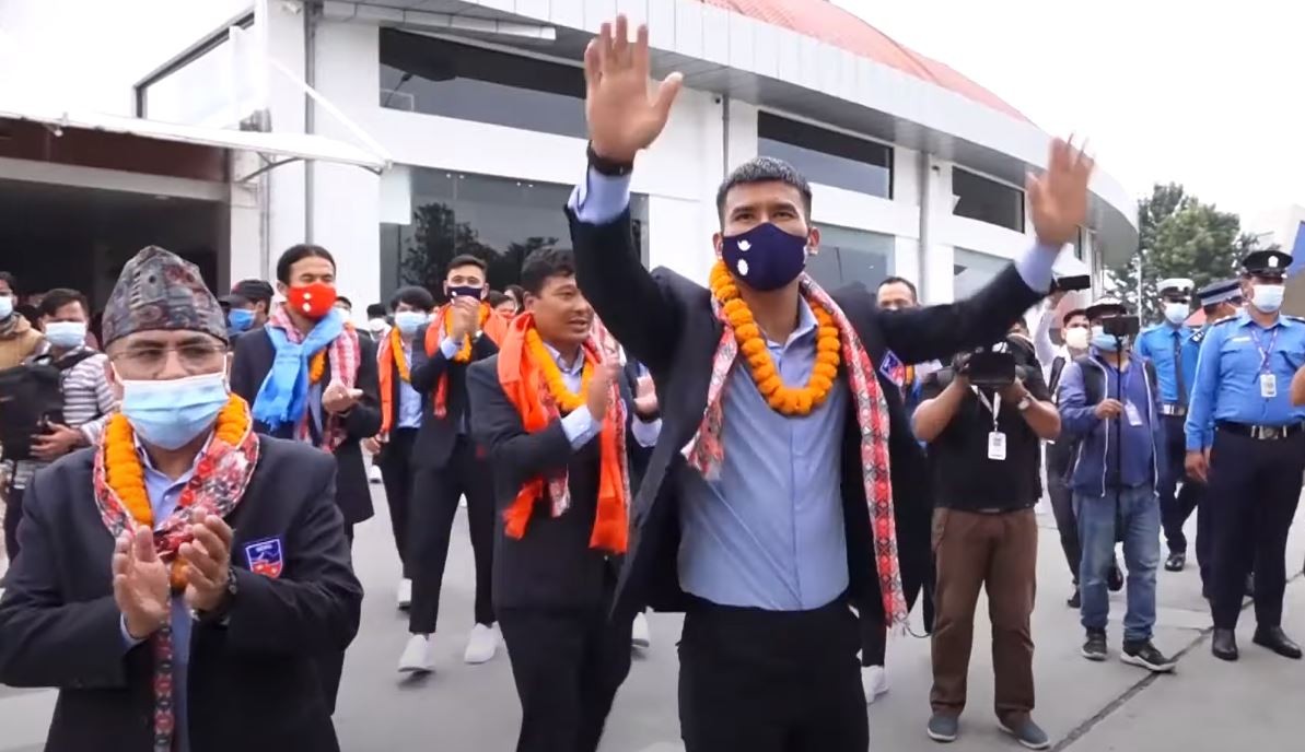 साफको उपविजेता नेपाली फुटबल टोली स्वदेश फिर्ता