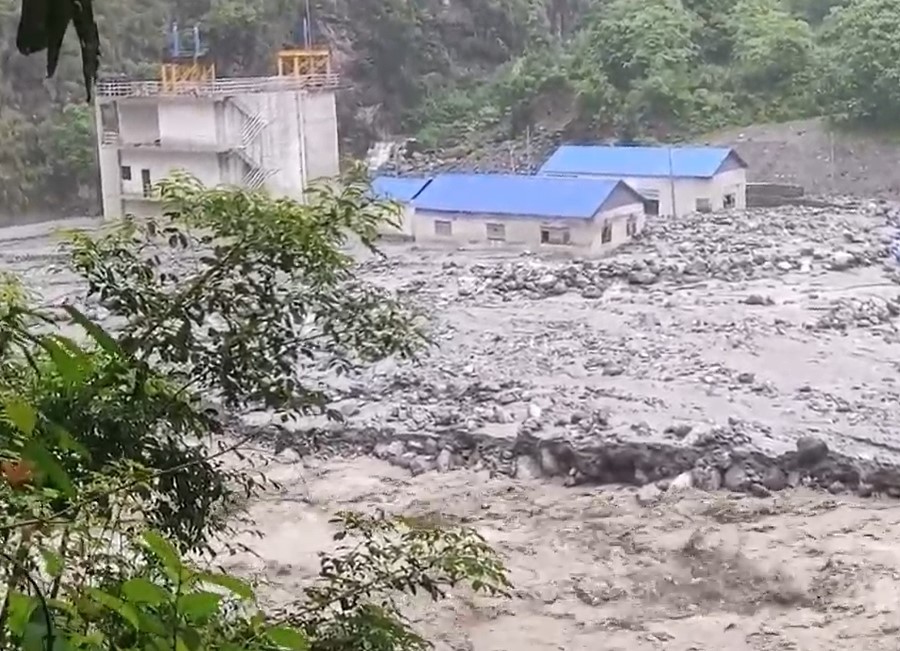अझै पुनः निर्माण सुरुआत हुन सकेन मेलम्ची खानेपानी बाँधस्थलको 