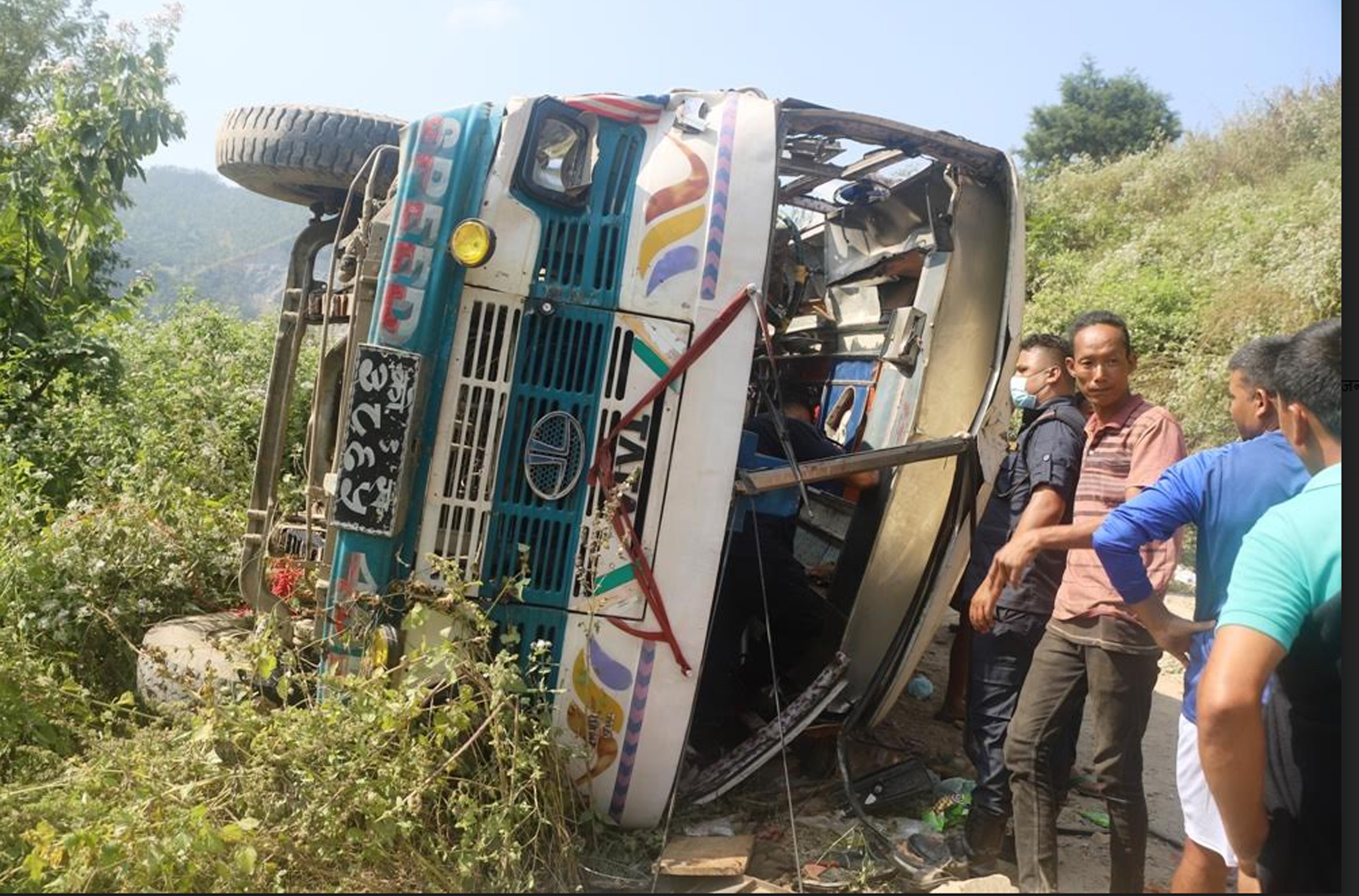 पाँचथर बस दुर्घटना : घाइतेको हेलिकप्टरमा उद्धार