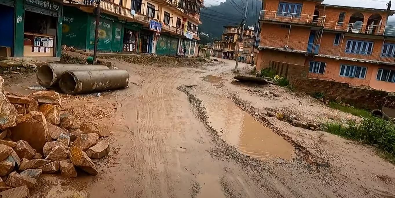 धुलाम्य बन्यो जोरपाटी–गोकर्ण–सुन्दरीजल सडक, स्वास्थ्यमा समस्या