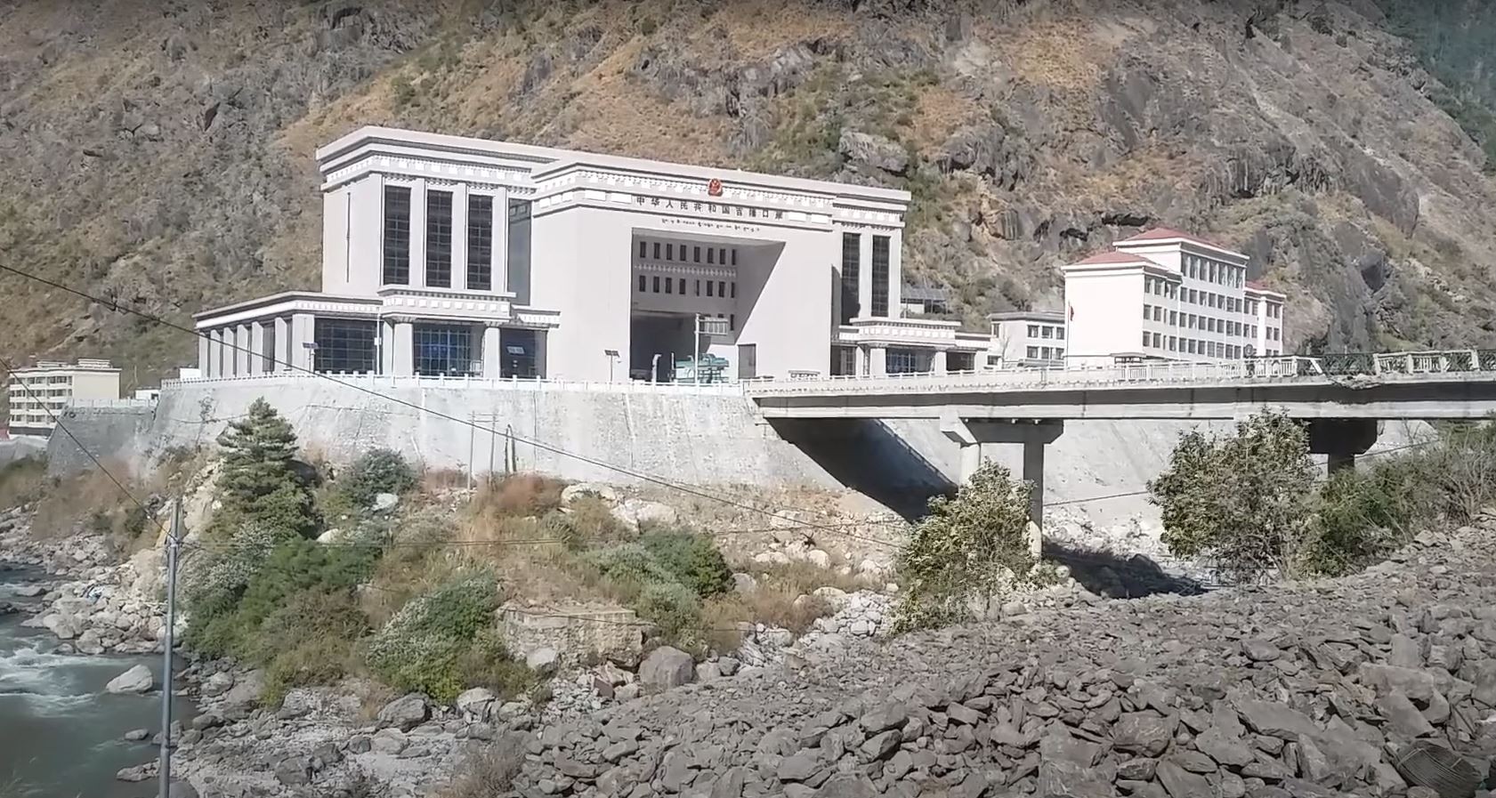 रसुवागढी नाकामा पार्किङ निर्माण सुरु