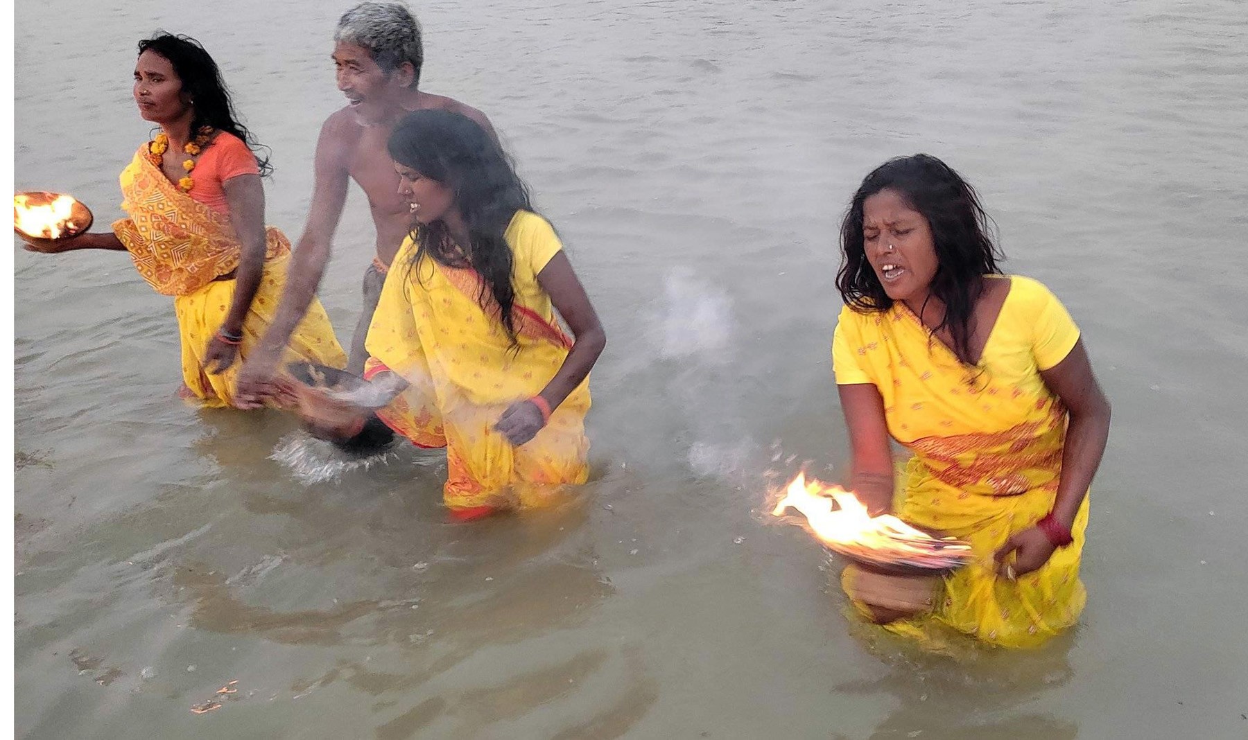आज कमला नदीमा अनौठो भूत मेला हुँदै