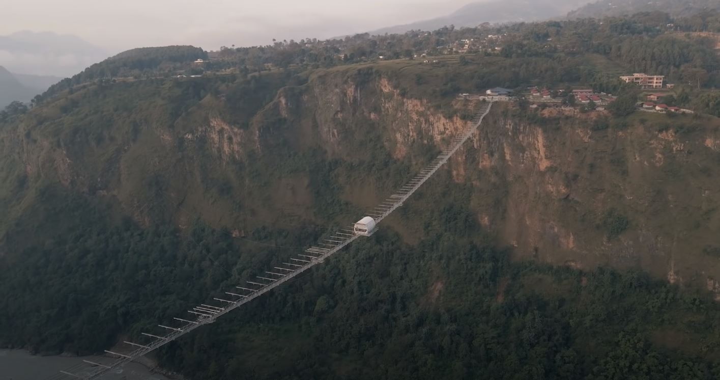 World's supposedly second longest and highest sky-cycling in operation again 