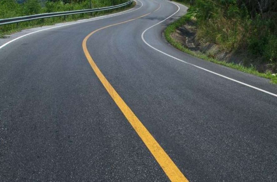 पर्यटकीय गन्तव्य सिक्लेस सडक कालोपत्र गरिँदै